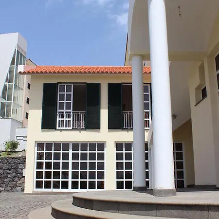 Апартаменты Madeira