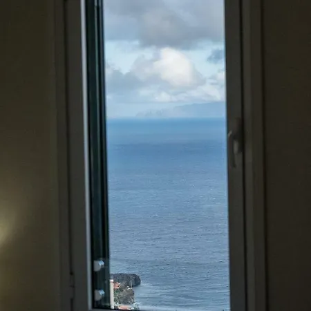 Madeira アパート カニコ