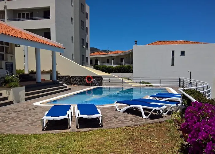 Madeira Caniço